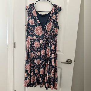 EUC LOFT Outlet Floral Print Dress, Size Large